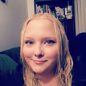 Meet your Posher, Rebecca